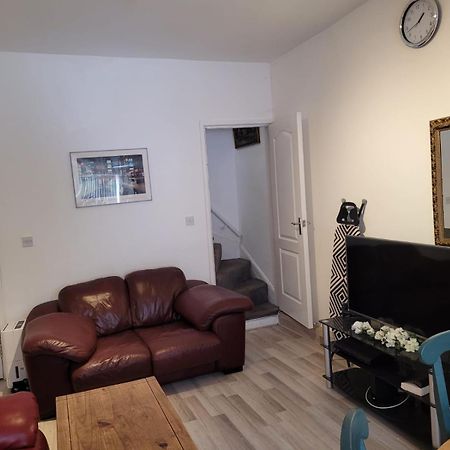 Nice Double Bedroom Near Qmc Нотингам Екстериор снимка